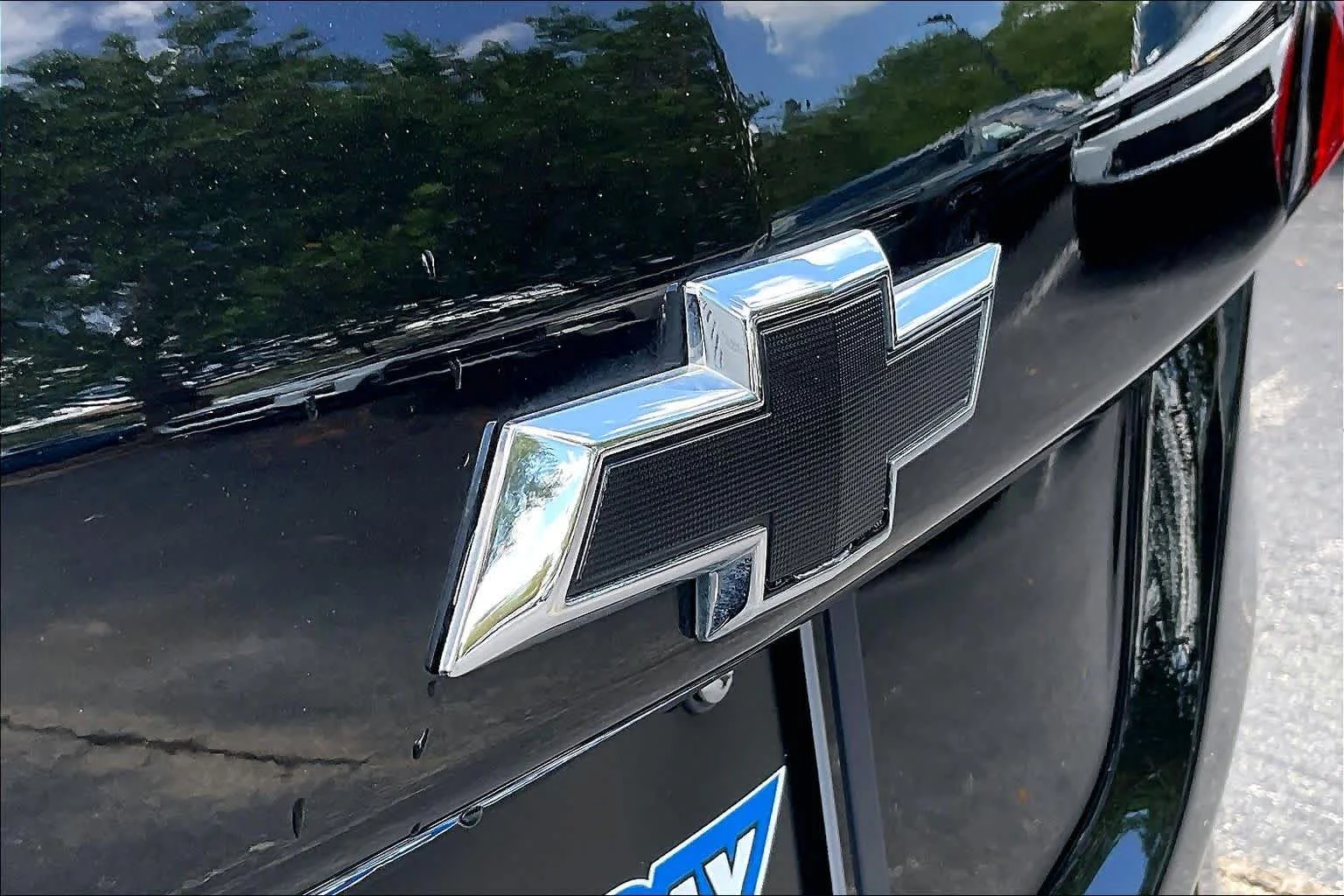Used 2024 Mosaic Black Metallic Chevrolet RS image 16