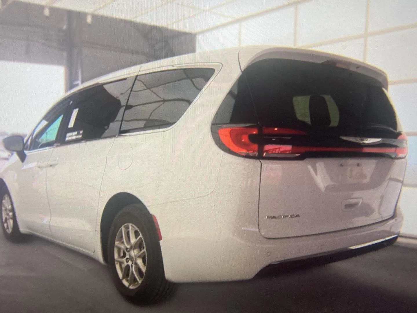 Used 2024 Bright White Clearcoat Chrysler Touring L image 9