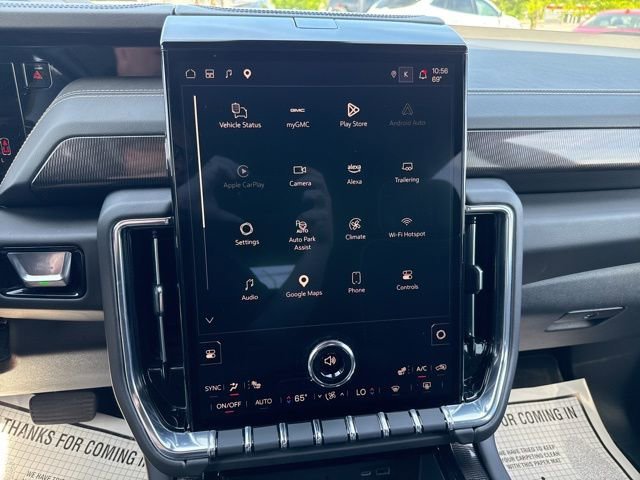 Used 2025 Onyx Black GMC Elevation image 31