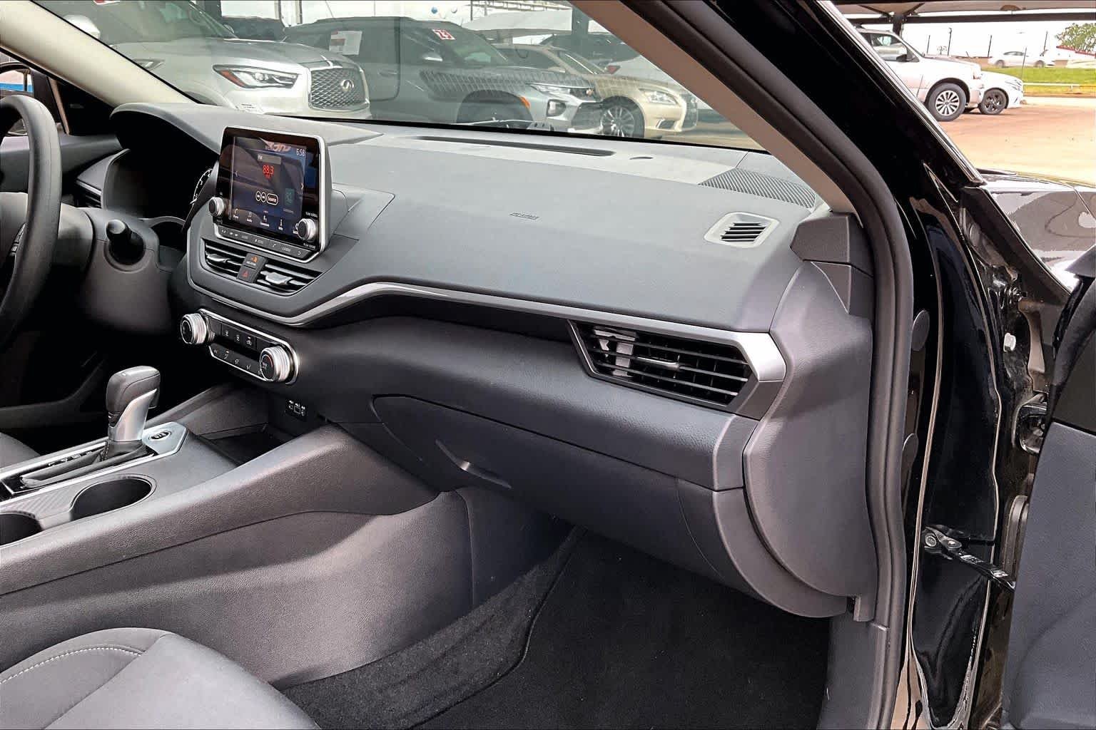 Used 2025 Super Black Nissan S image 17