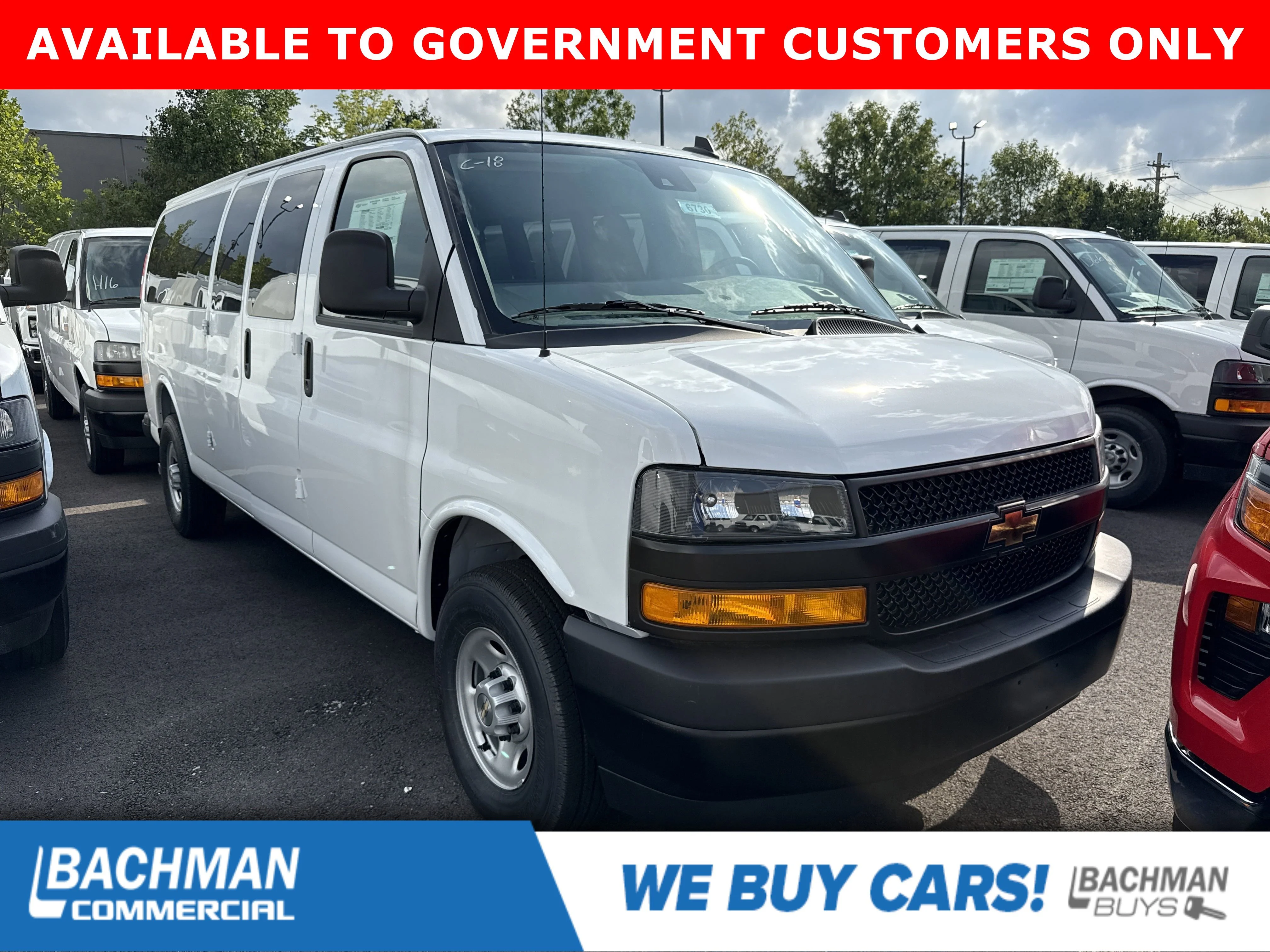 2025 Chevrolet Express 3500 LS Extended's photo