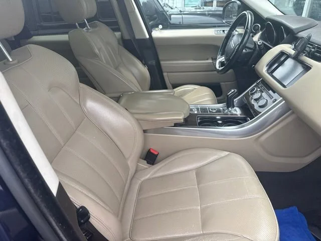 Used 2015 Blue Land Rover 3.0L V6 Supercharged HSE image 22