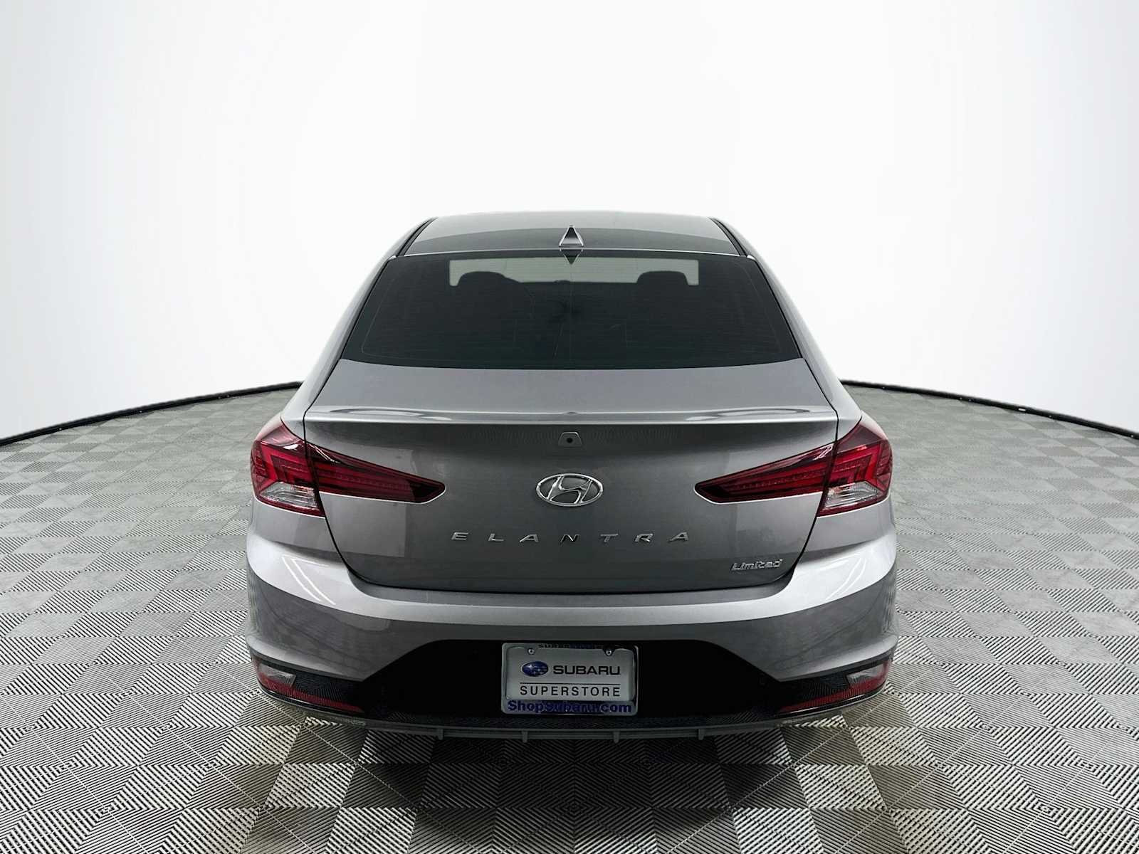 Used 2020 Fluid Metal Hyundai Limited image 6