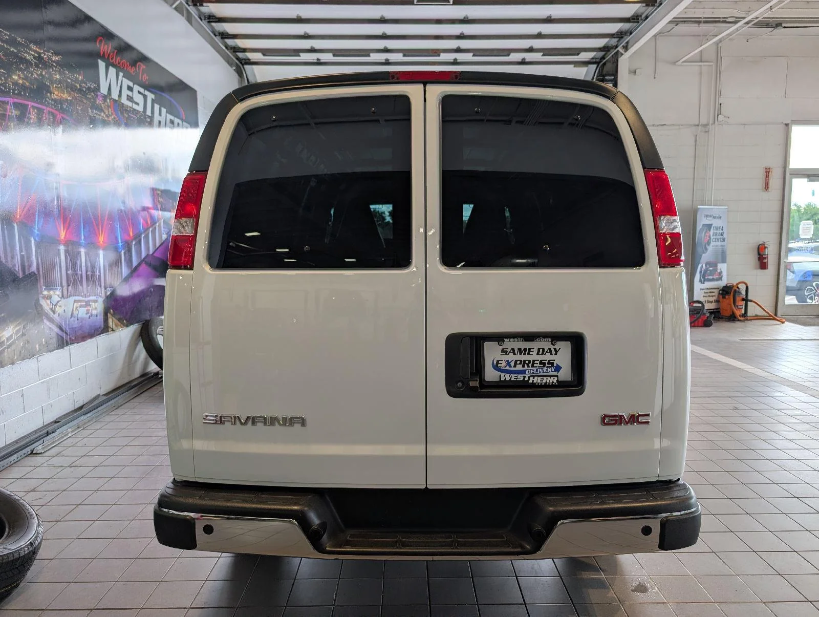 Used 2025 Summit White GMC Work Van image 6