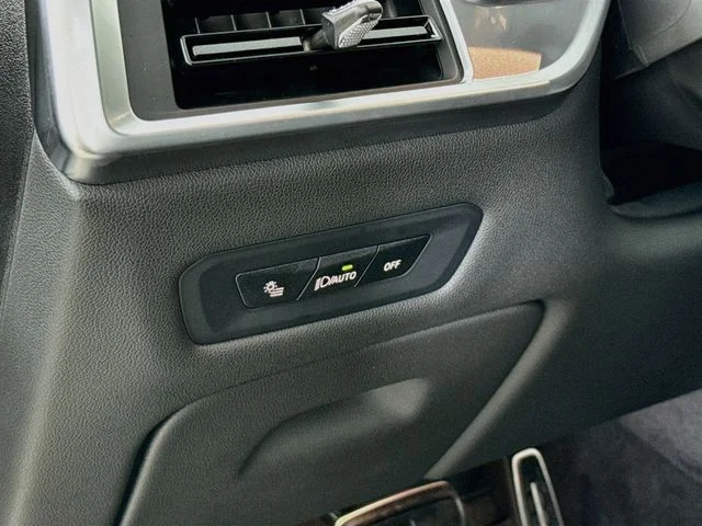 New 2026 Gray BMW xDrive40i image 10