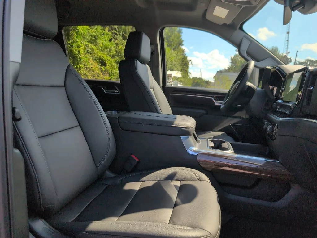 New 2026 Sterling Gray Metallic Chevrolet LT image 29