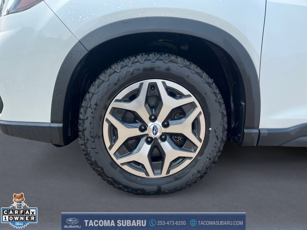 Used 2020 White Subaru Premium image 9