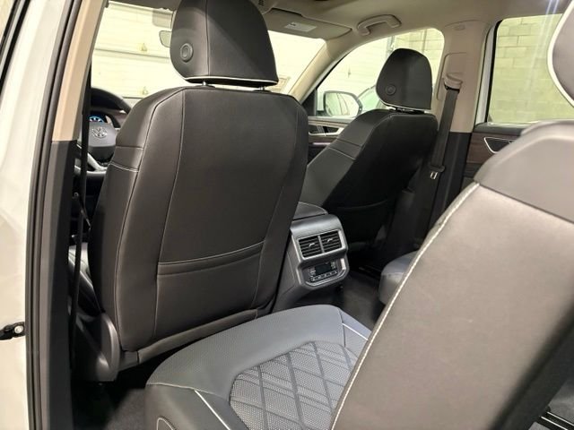 New 2026 White/off-white Volkswagen 2.0T SEL Premium R-Line image 11