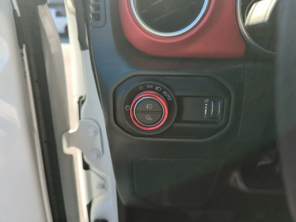 Used 2023 White Jeep Rubicon image 19