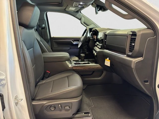 New 2026 White GMC SLT image 16