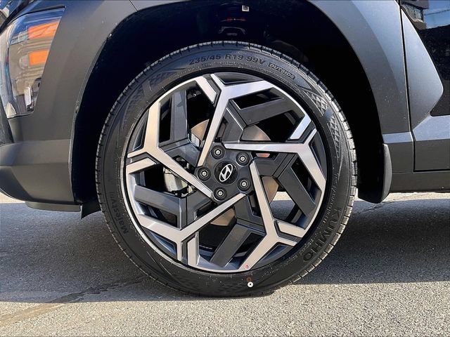 Used 2026 Abyss Black Hyundai SEL Premium image 7