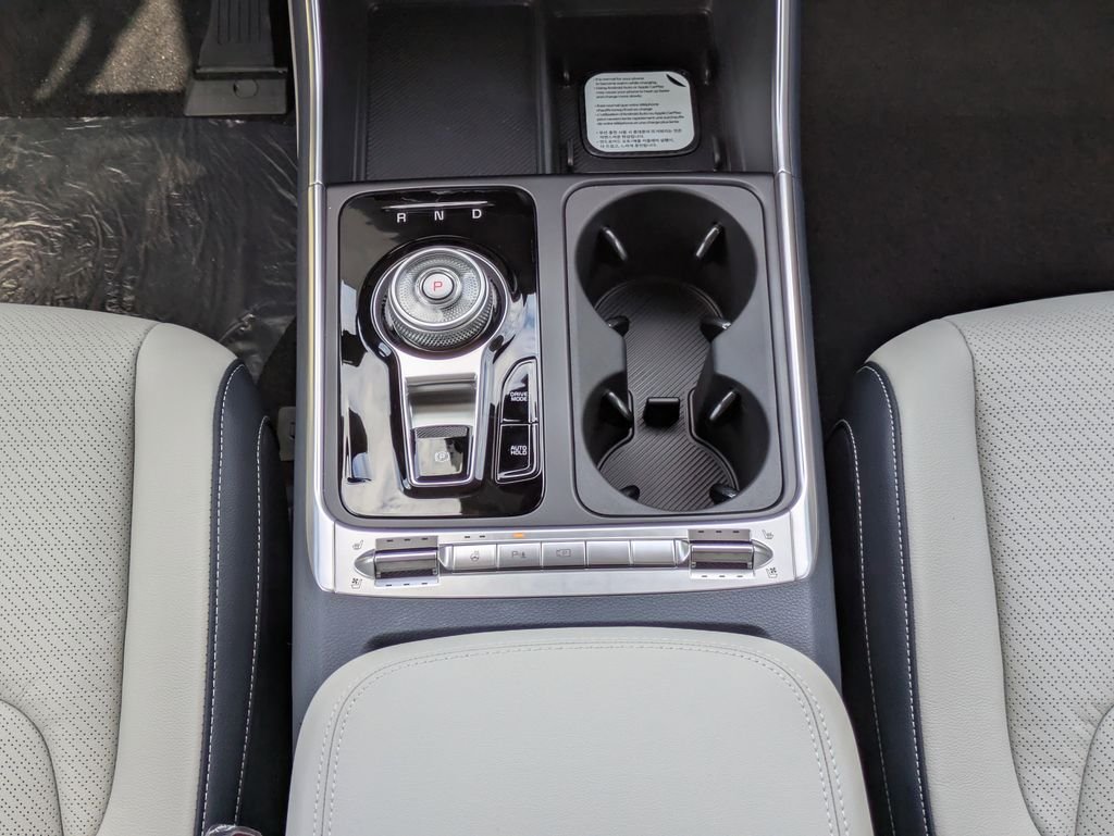 New 2026 Snow White Pearl Kia SX Prestige image 19