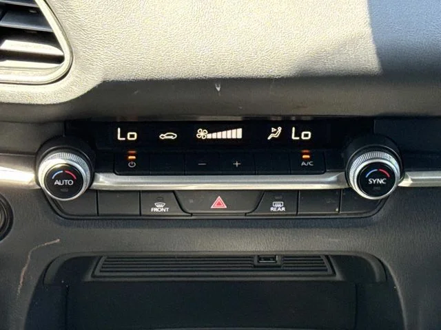 Used 2021 Silver Mazda Select image 18