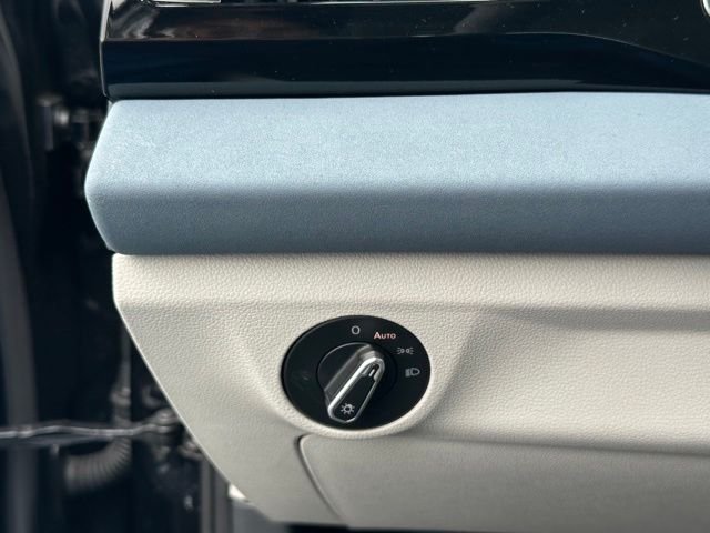 2025 Volkswagen Jetta SE - Photo 21