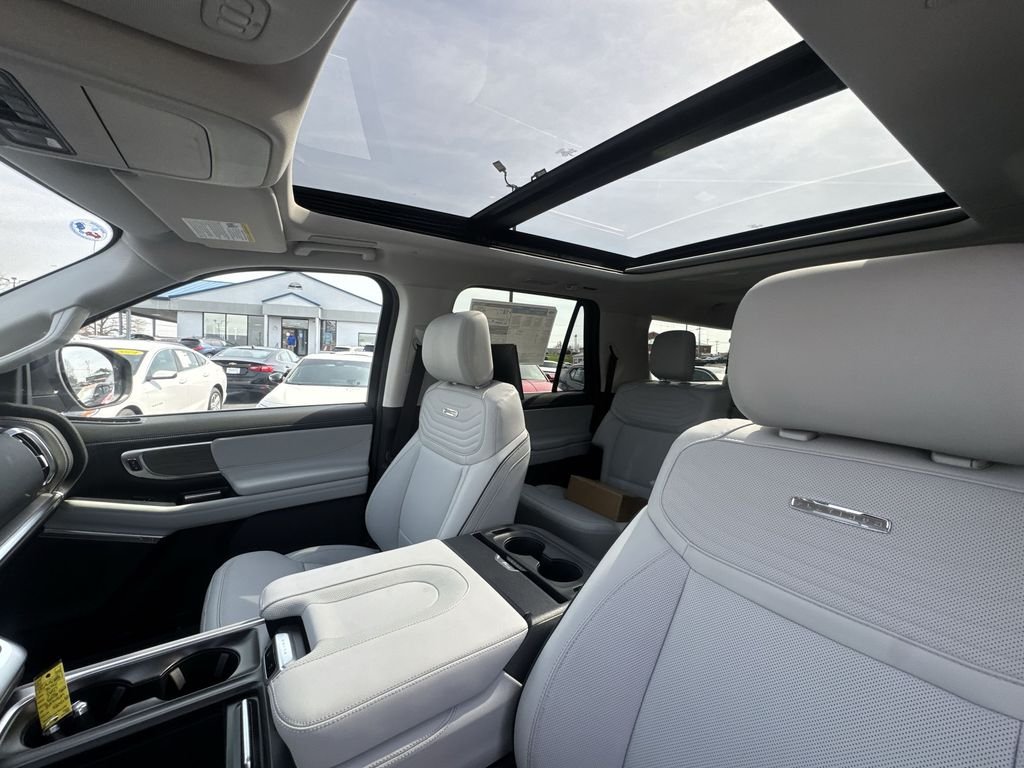 New 2026 Gray Ford Platinum image 22