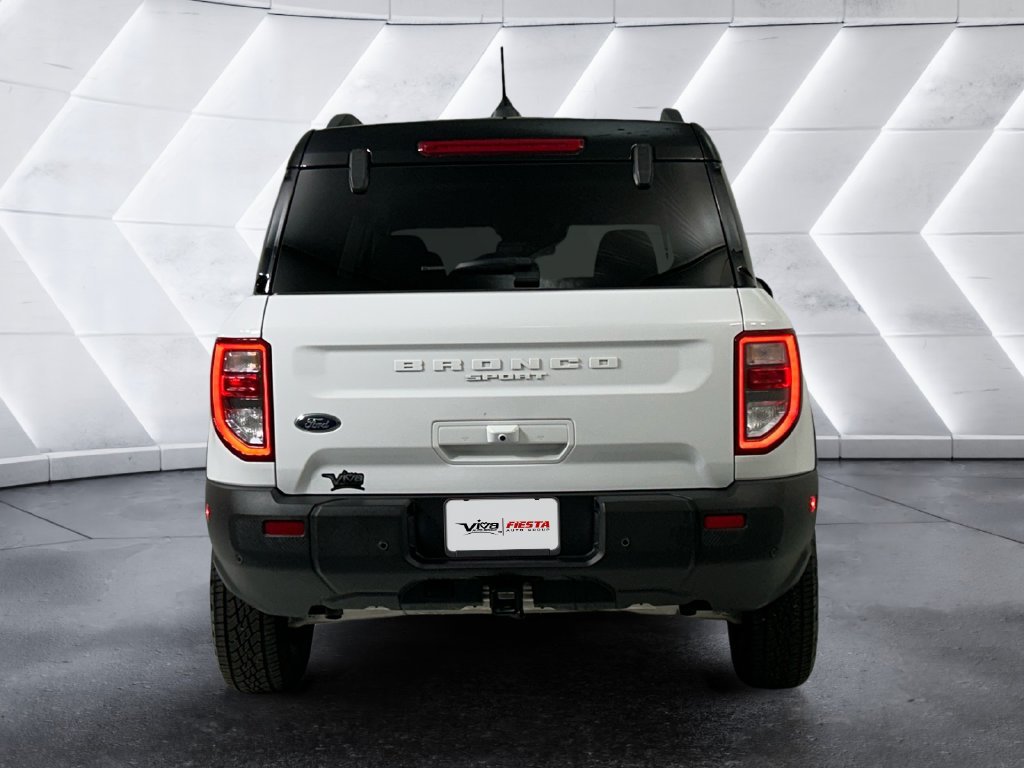 Used 2025 White Ford Badlands image 5