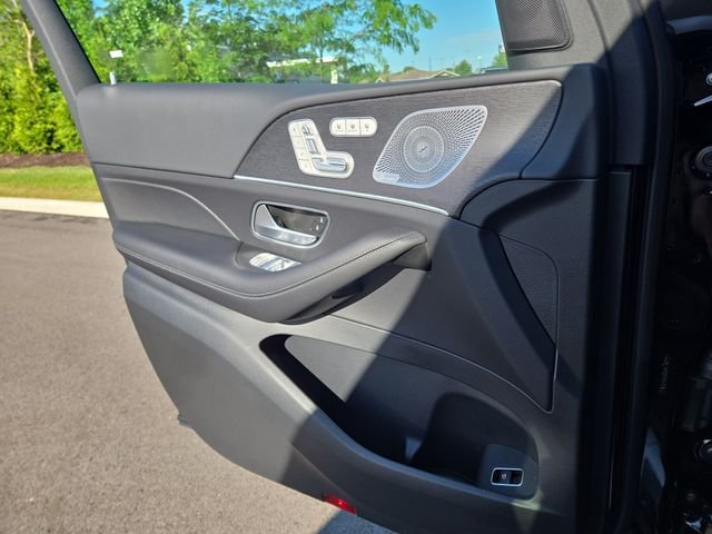 New 2026 Black Mercedes-Benz GLE580 image 23