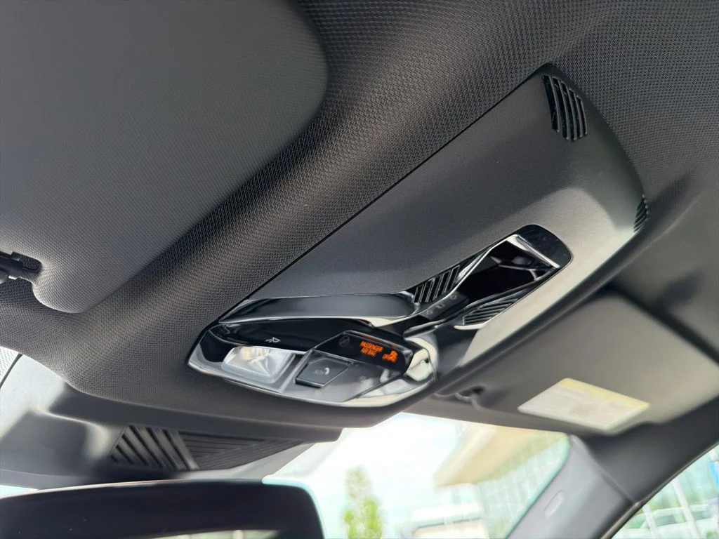 New 2026 Black Sapphire Metallic BMW xDrive28i image 24