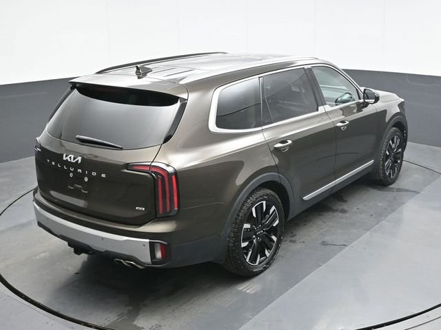 Used 2024 Green Kia SX-Prestige image 17