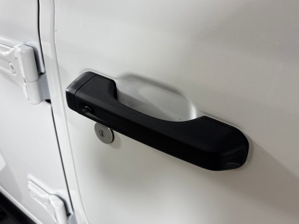 New 2026 Bright White Clearcoat Jeep Rubicon X image 13