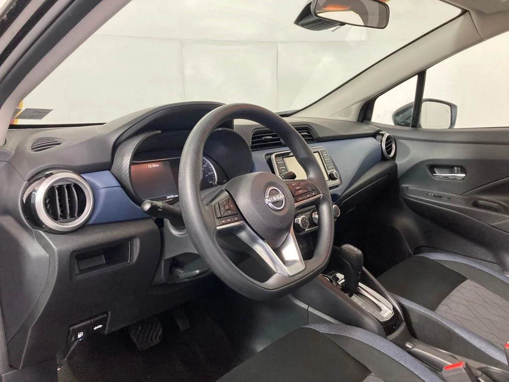 Used 2025 Black Nissan 1.6 SV image 15