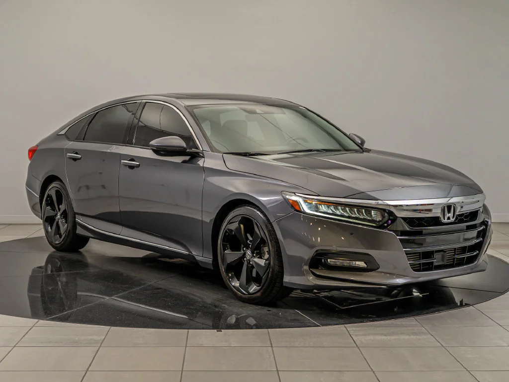 Used 2018 Gray Honda Touring image 12