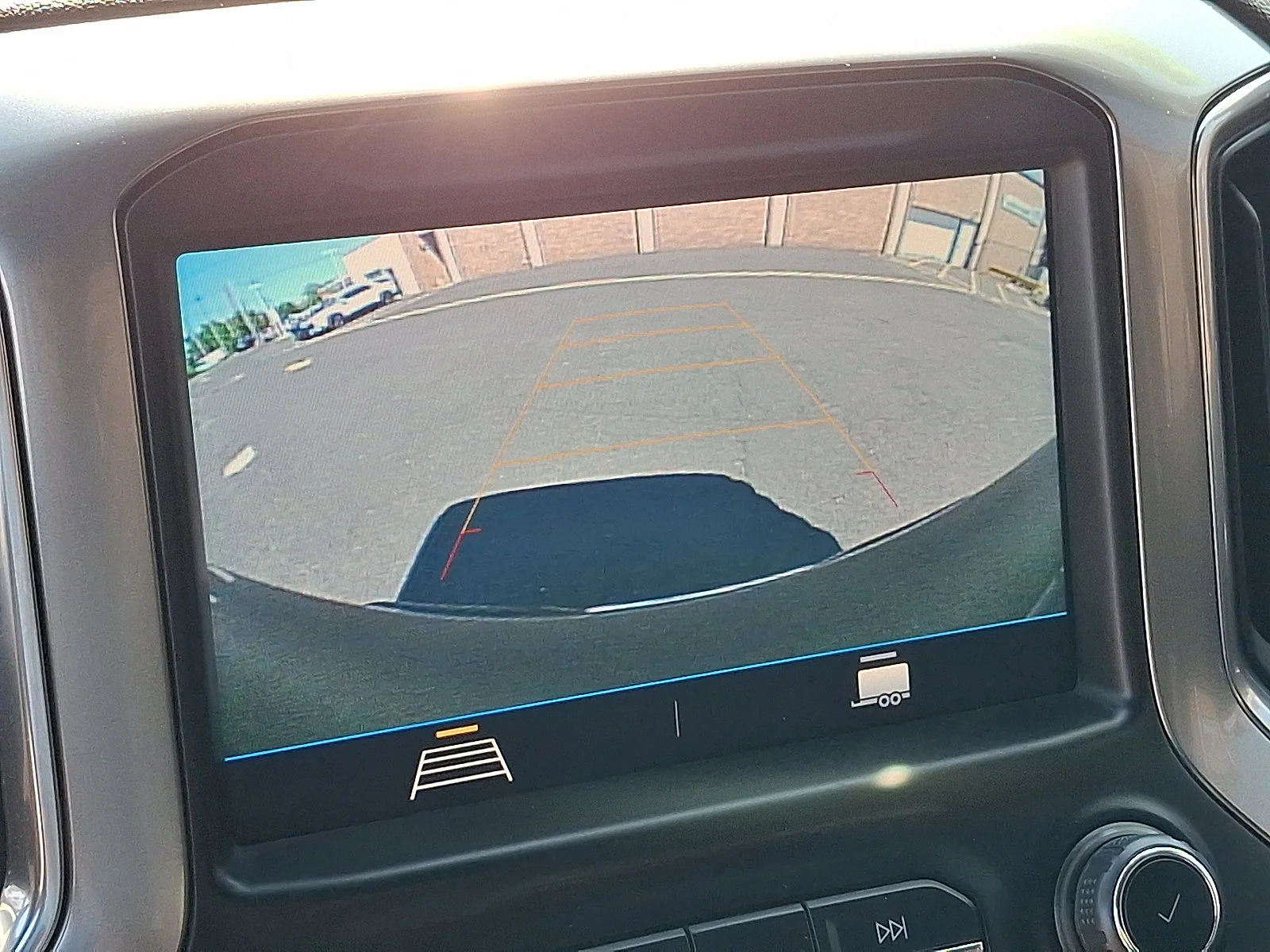 Used 2022 Northsky Blue Metallic Chevrolet LT image 18