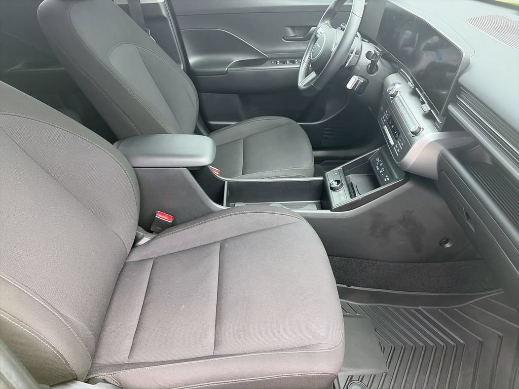 Used 2024  Hyundai SEL image 8