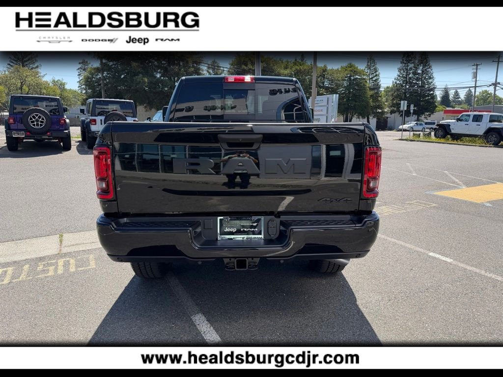 New 2026 Diamond Black Crystal Pearl-Coat Exterior Paint RAM Tradesman image 4