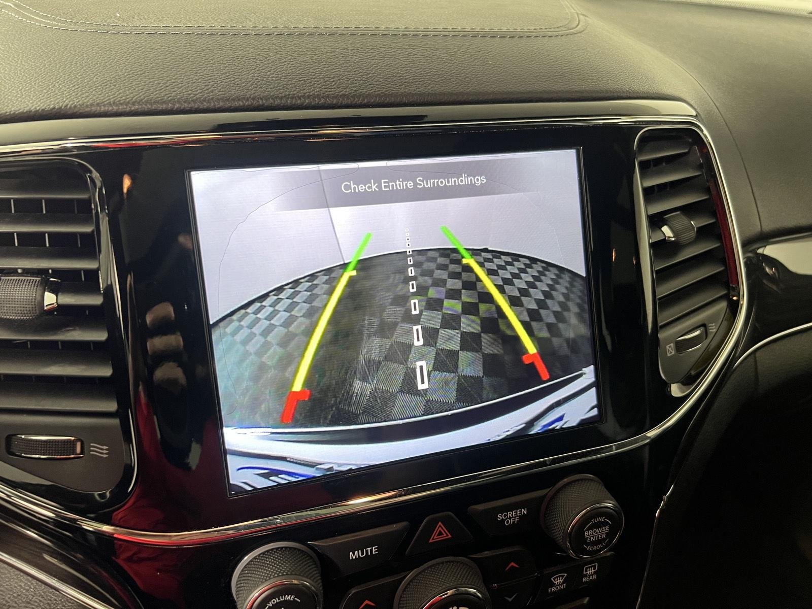 Used 2019 Ivory 3-Coat Jeep Overland image 19