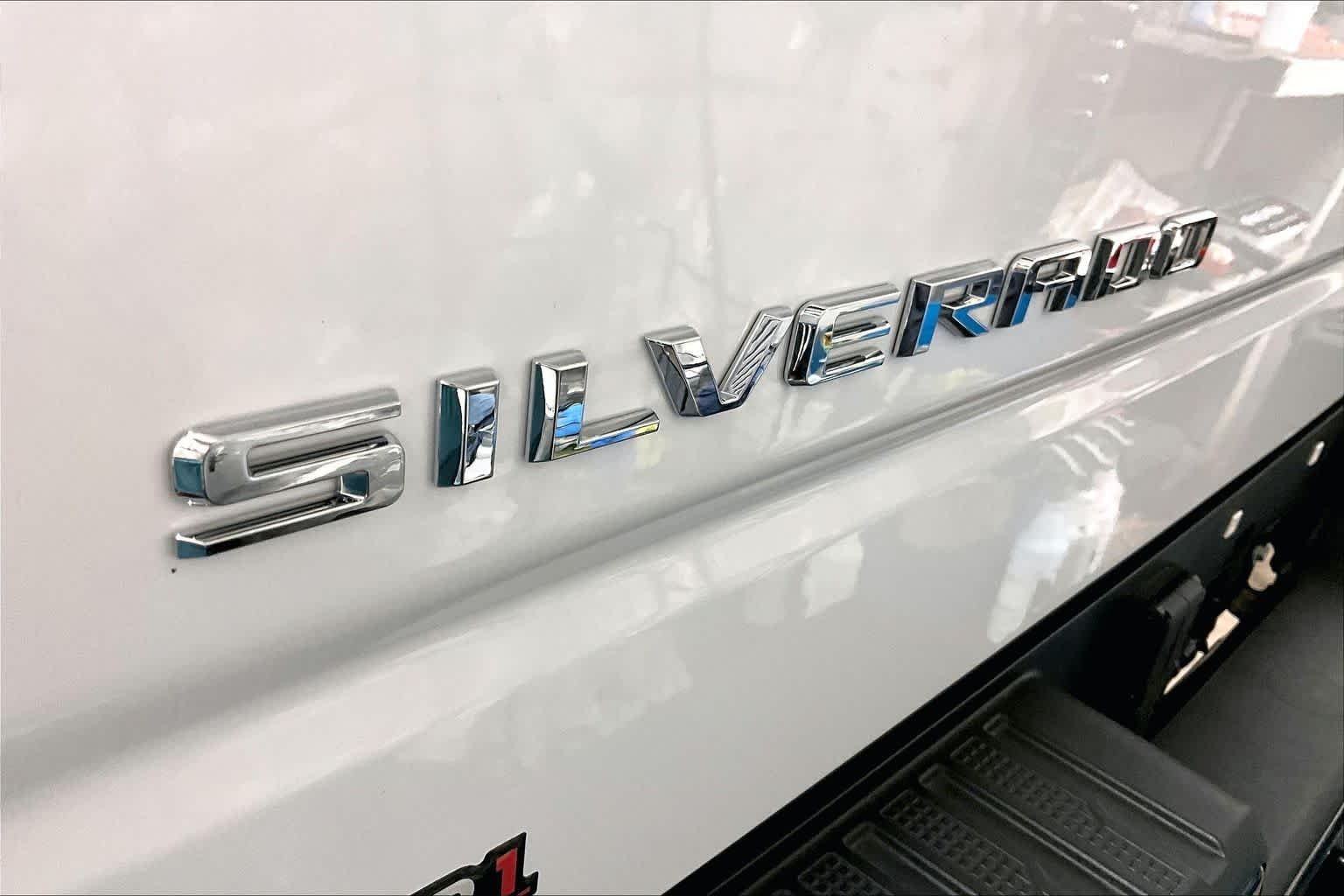 2025 Chevrolet Silverado 1500 ZR2 - Photo 10