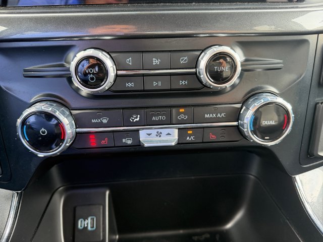 Used 2023 Gray Ford XLT image 18