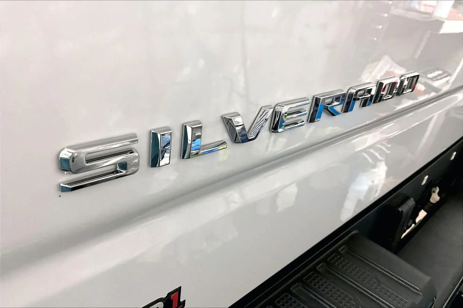 2025 Chevrolet Silverado 1500 ZR2 - Photo 10