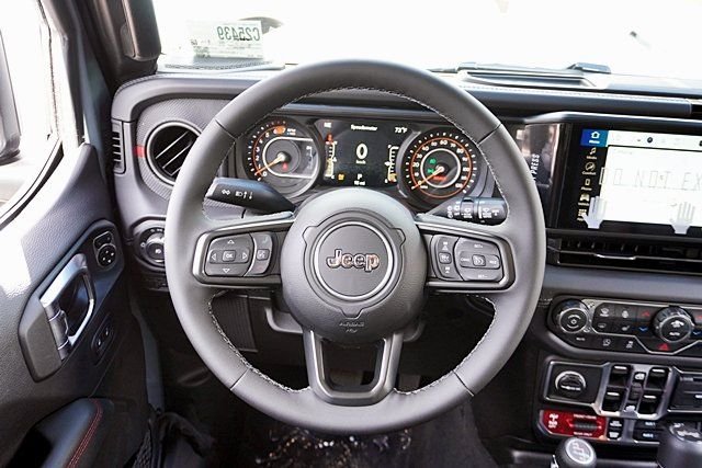 New 2026 Anvil Clear-Coat Exterior Paint Jeep Rubicon image 24