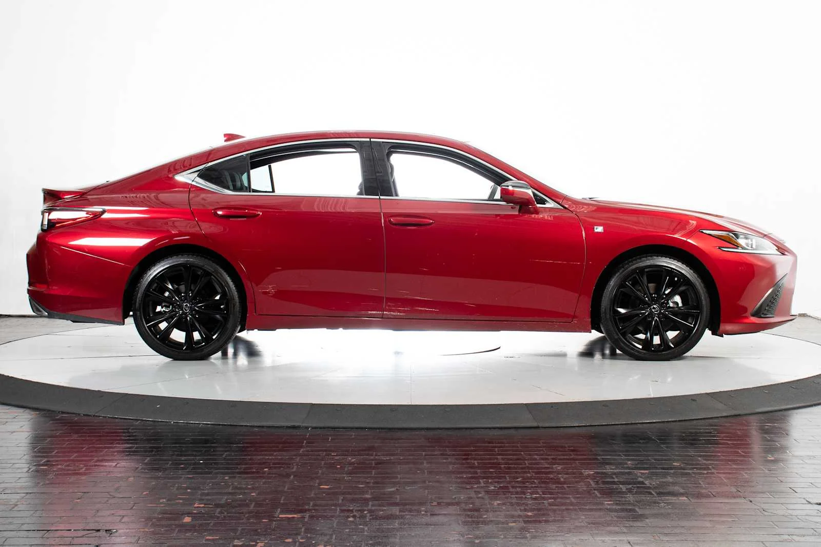 Certified Used 2022 MATADOR RED MICA Lexus F SPORT image 6