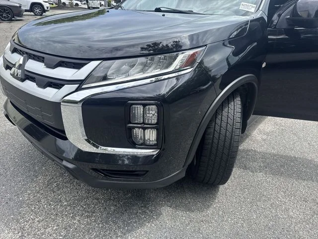 Used 2020  Mitsubishi 2.0 ES image 30