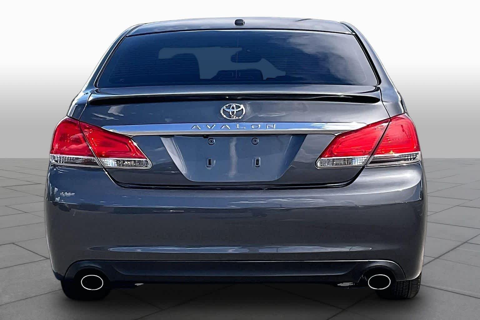 Used 2012 Magnetic Gray Metallic Toyota Limited image 4