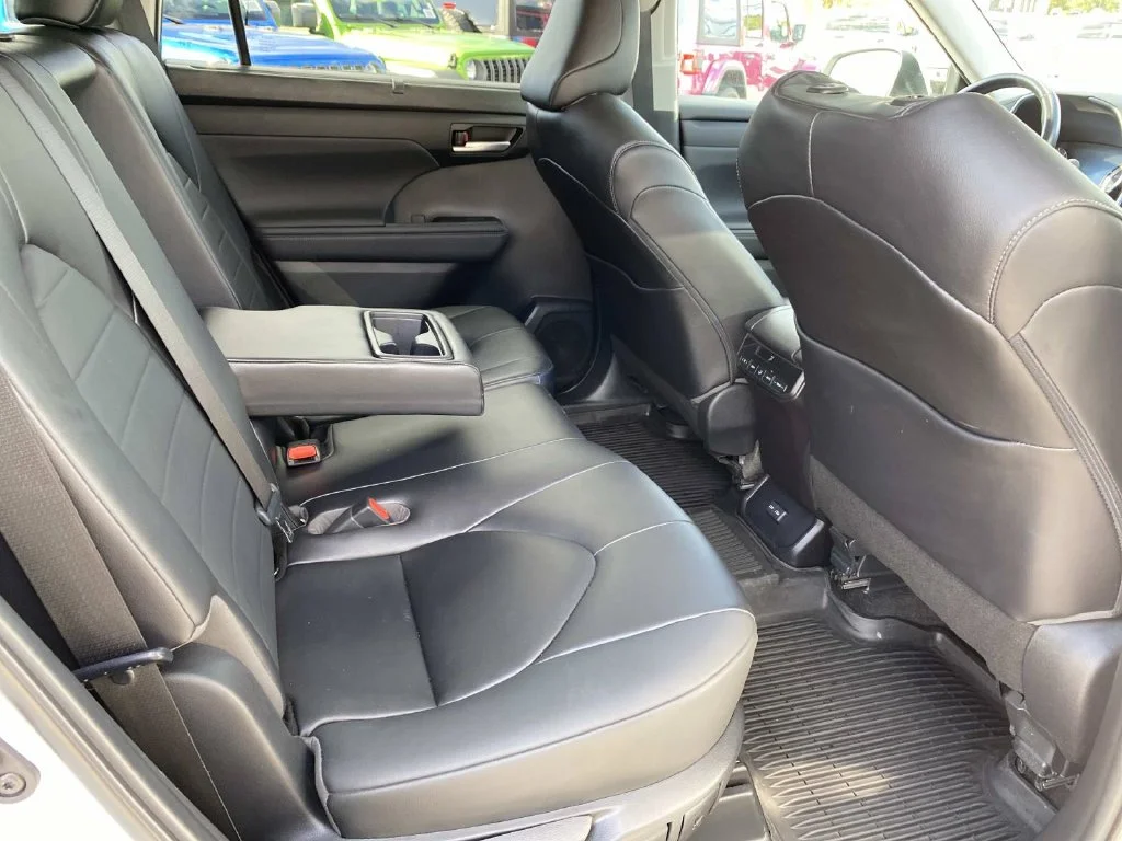 Used 2023 Beige Toyota XLE image 27