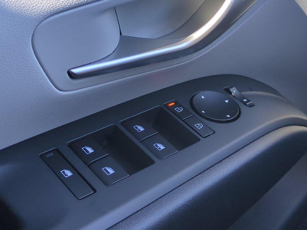 New 2026 White Hyundai SEL Convenience image 31