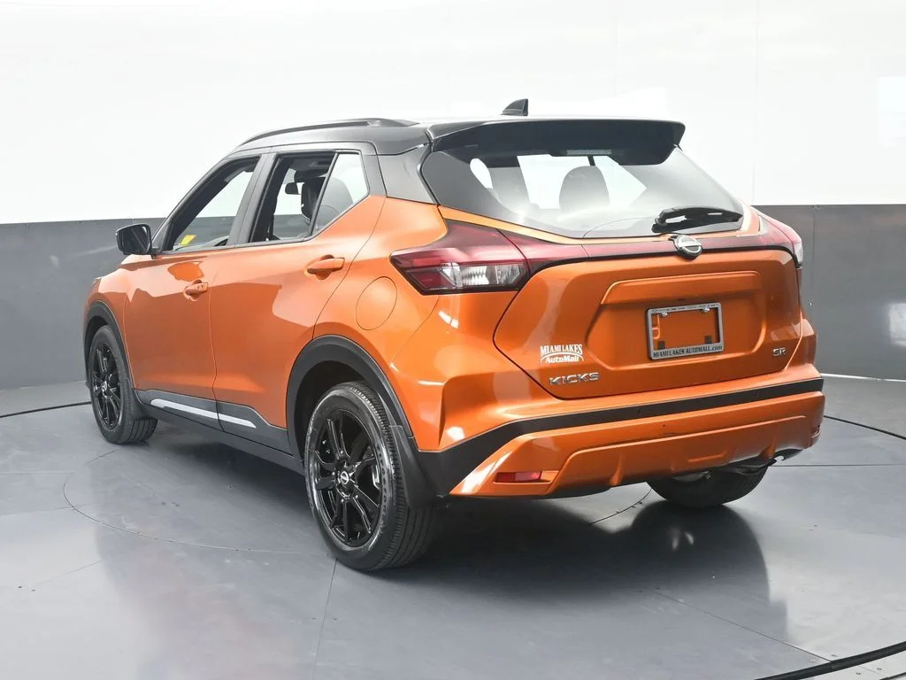 Used 2023 Monarch Orange Metallic/Super Black Nissan SR image 3