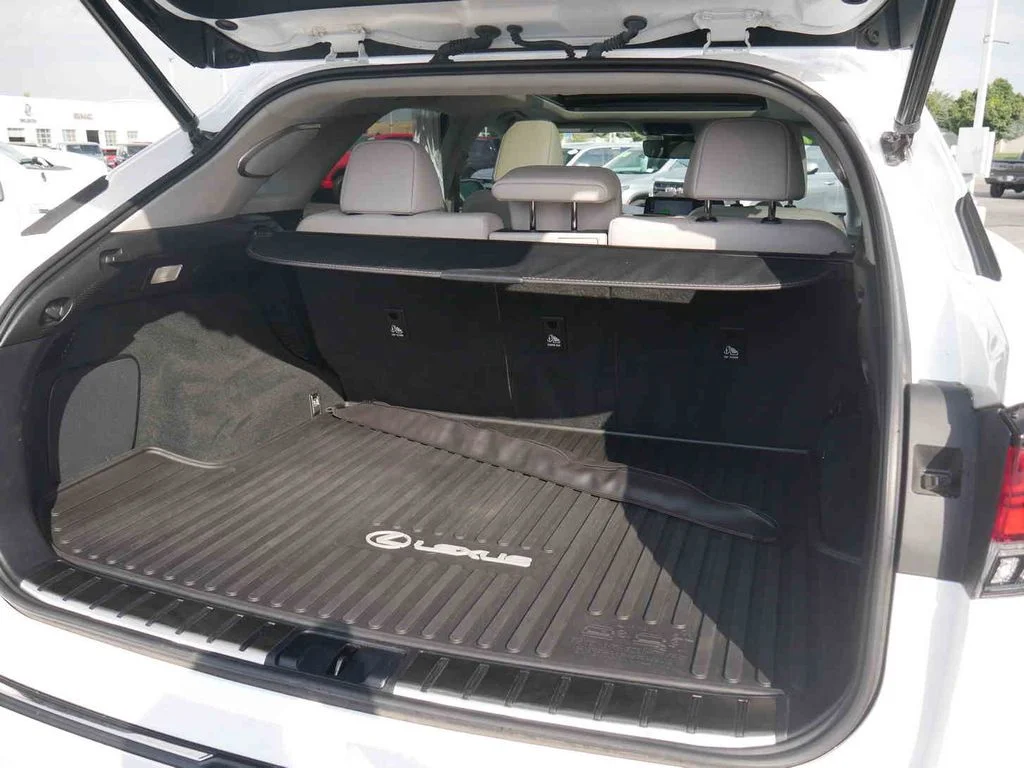 Used 2022 White Lexus 450h image 9