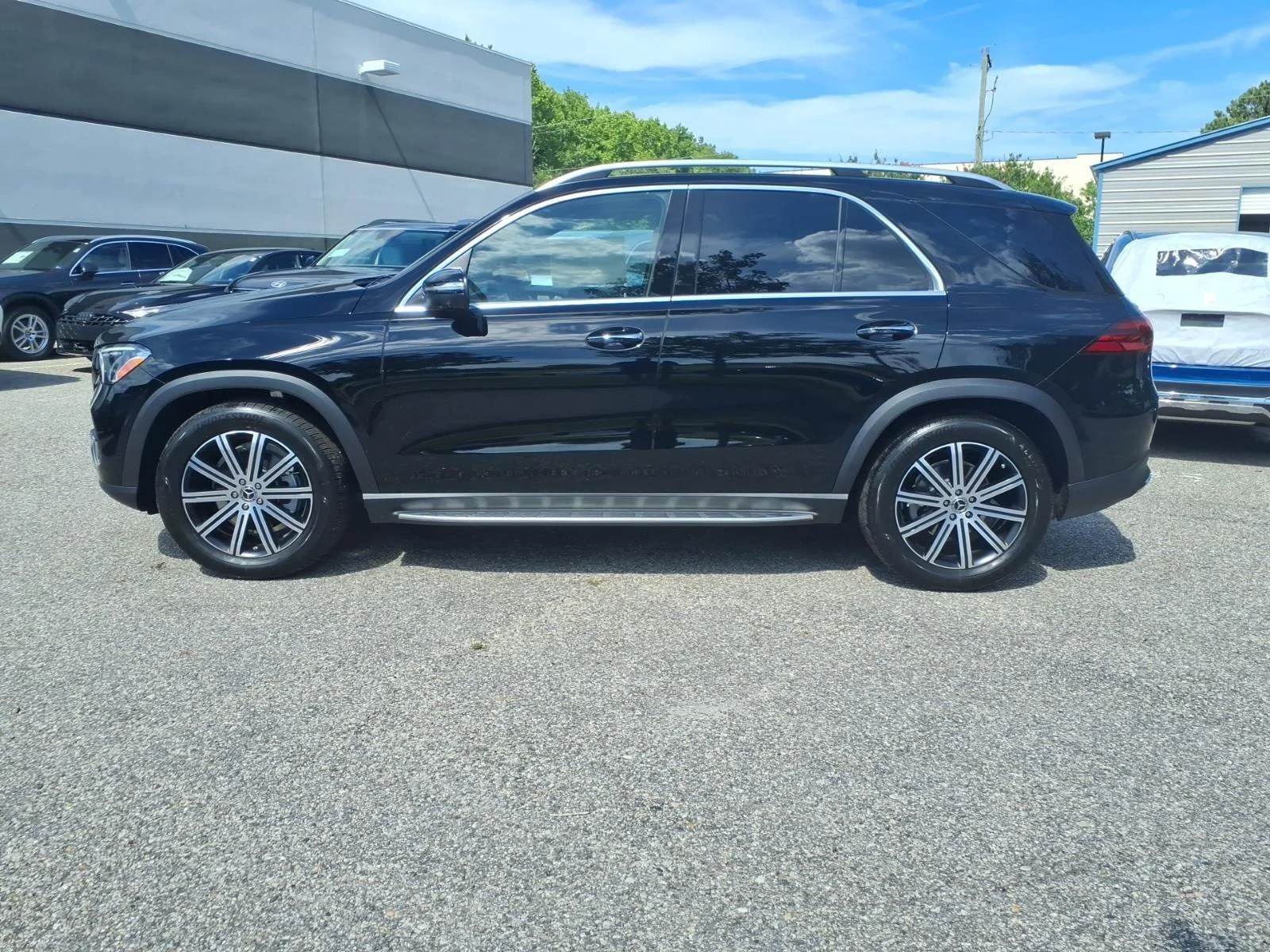 New 2026 BLACK Mercedes-Benz GLE 350 image 9