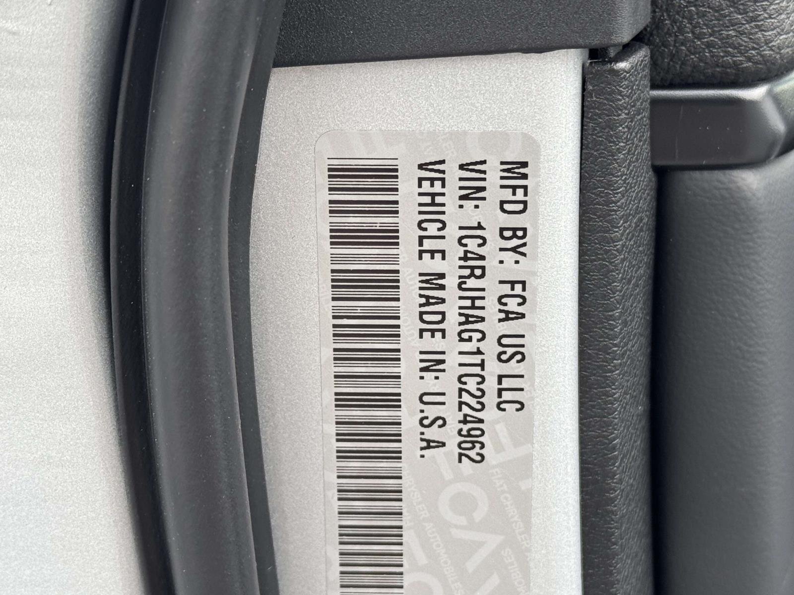 New 2026 Silver Zynith Jeep Laredo X image 27