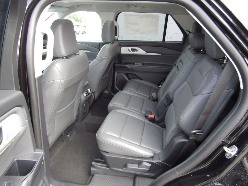New 2026 Agate Black Metallic Ford Active image 18