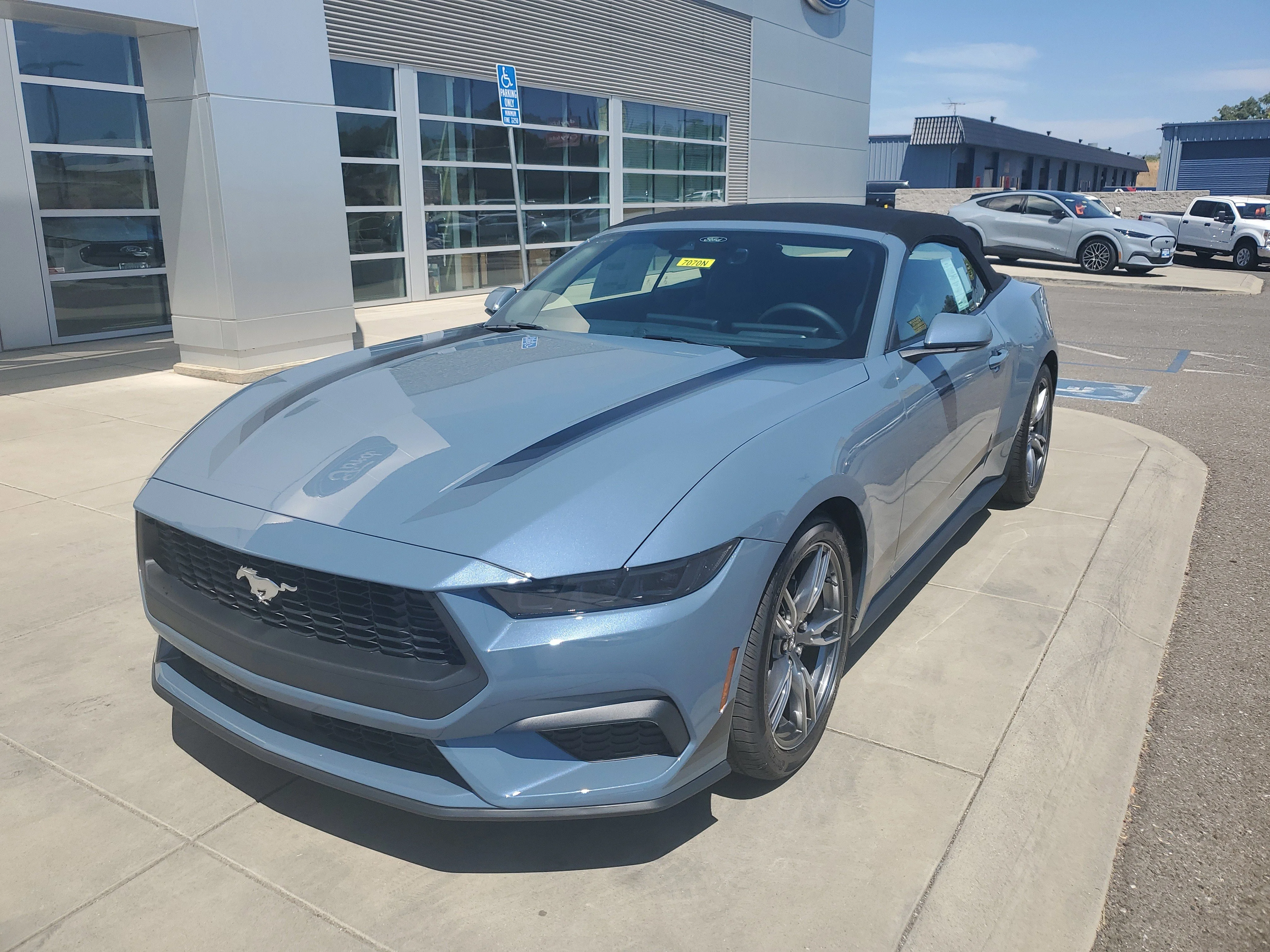 Used 2025 Vapor Blue Metallic Ford EcoBoost image 1
