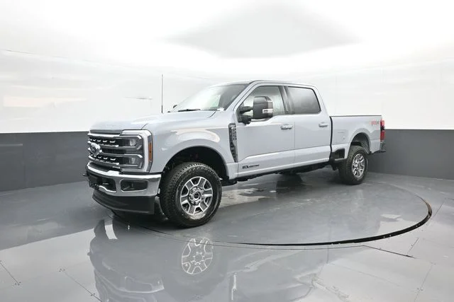 Used 2026 Gray Metallic Ford Lariat image 4
