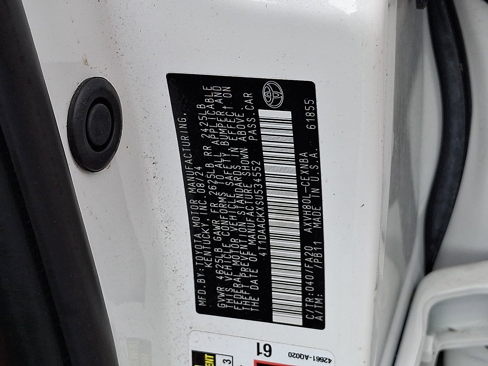 Used 2025 Ice Cap Toyota LE image 26