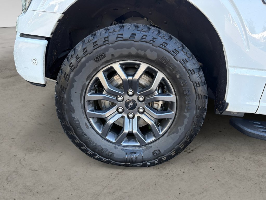 Used 2021 White Ford Tremor image 1