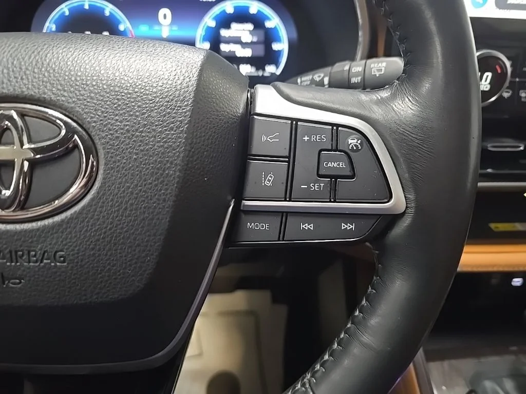Used 2023 Black Toyota Platinum image 21