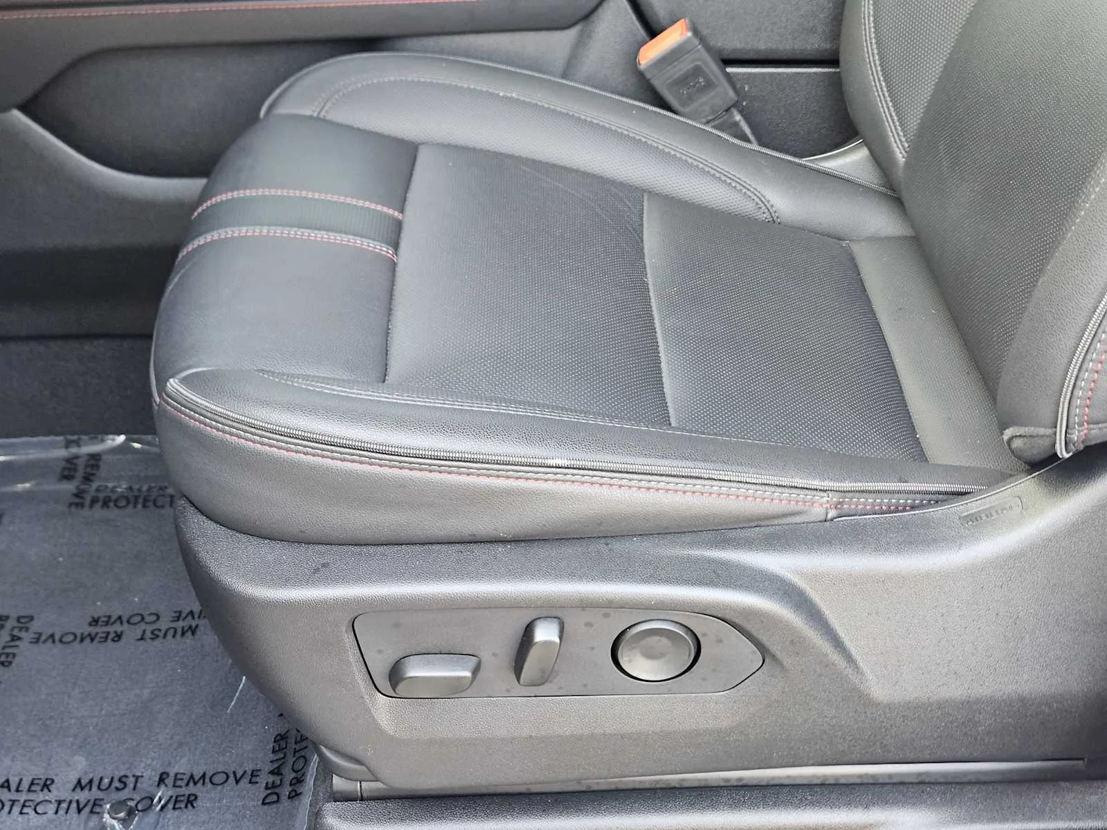 Used 2024 Summit White Chevrolet RST image 18